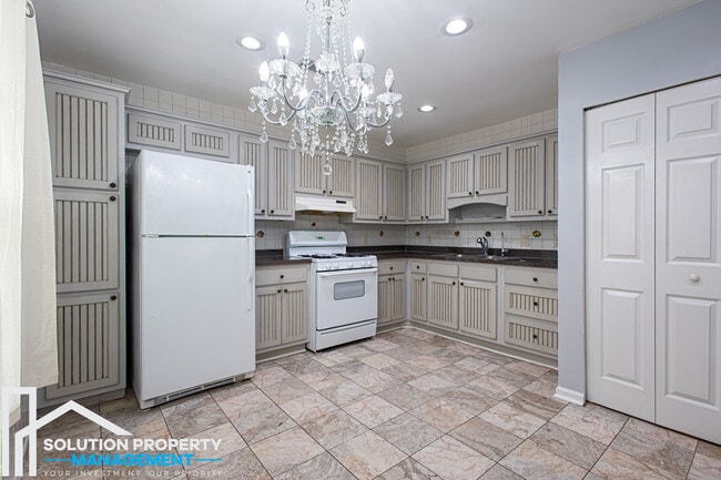 Building Photo - 4758 Pebble Trce