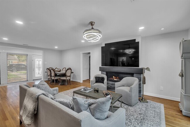 Building Photo - 801 N 3rd St