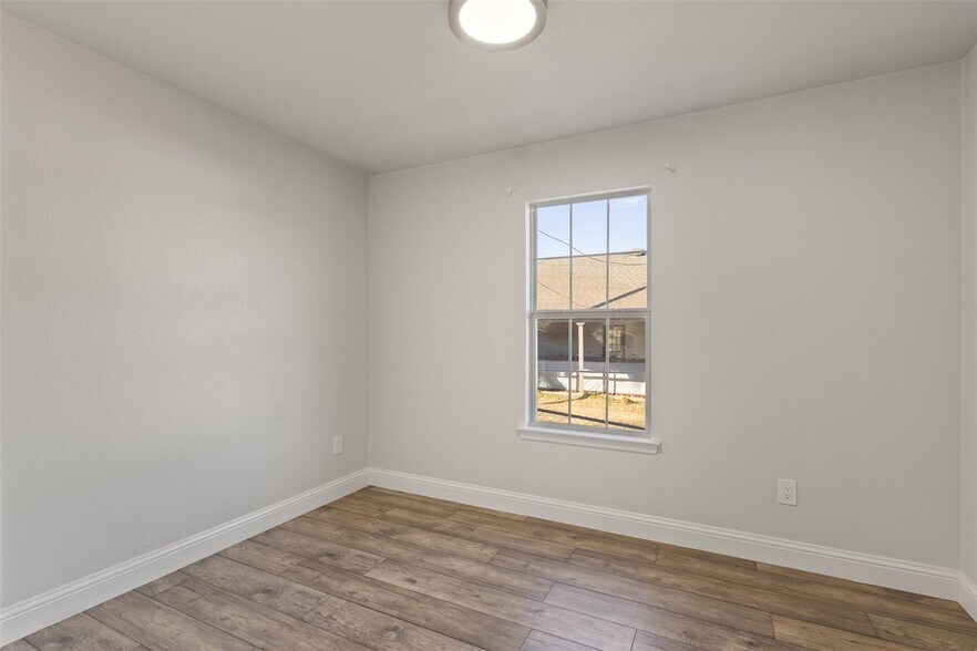 Building Photo - 314 Woodard St