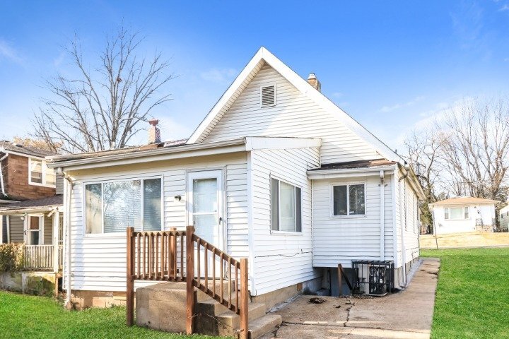 Building Photo - 5470 Hamilton Ave