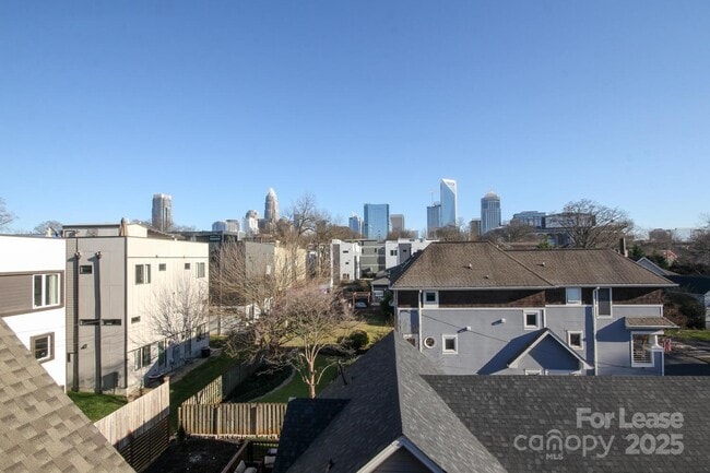 Building Photo - 1110 Greenleaf Ave