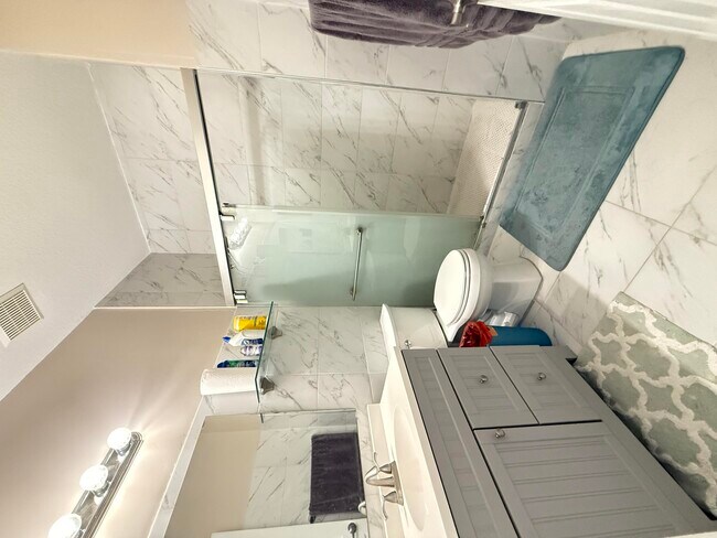 Building Photo - 1763 SW Newport Cir