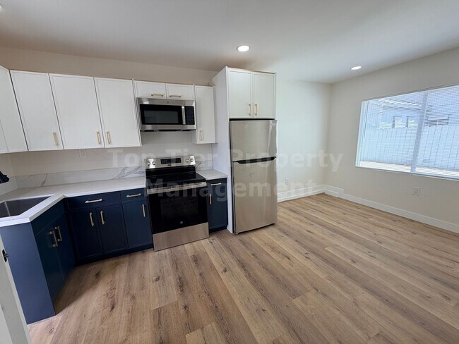 Building Photo - **BRAND NEW - 1 bed, 1 bath Unit in the Heart of South Park - Available NOW***