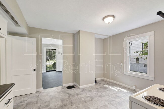 Building Photo - 1810 Fust Ave