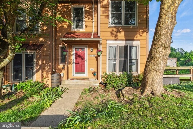 Building Photo - 6608 Beach Dr