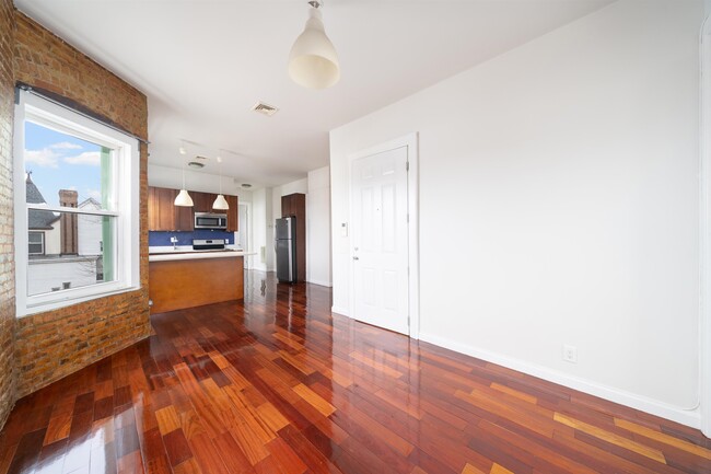 Building Photo - 386 Bergen Ave