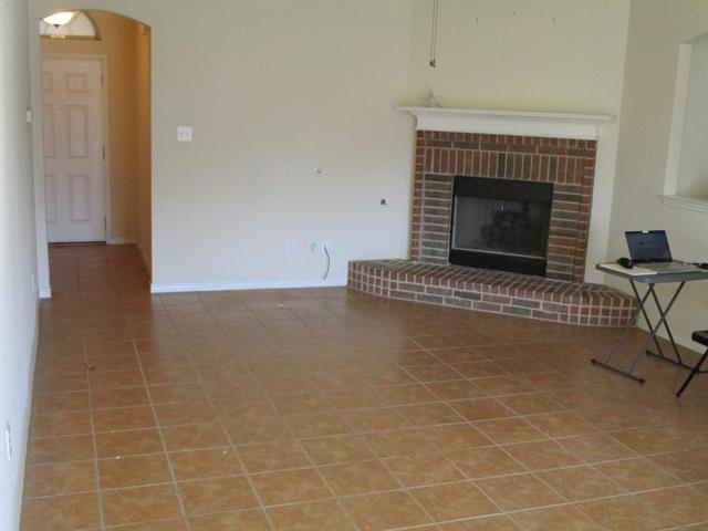 Building Photo - 4028 Twin Creeks Dr