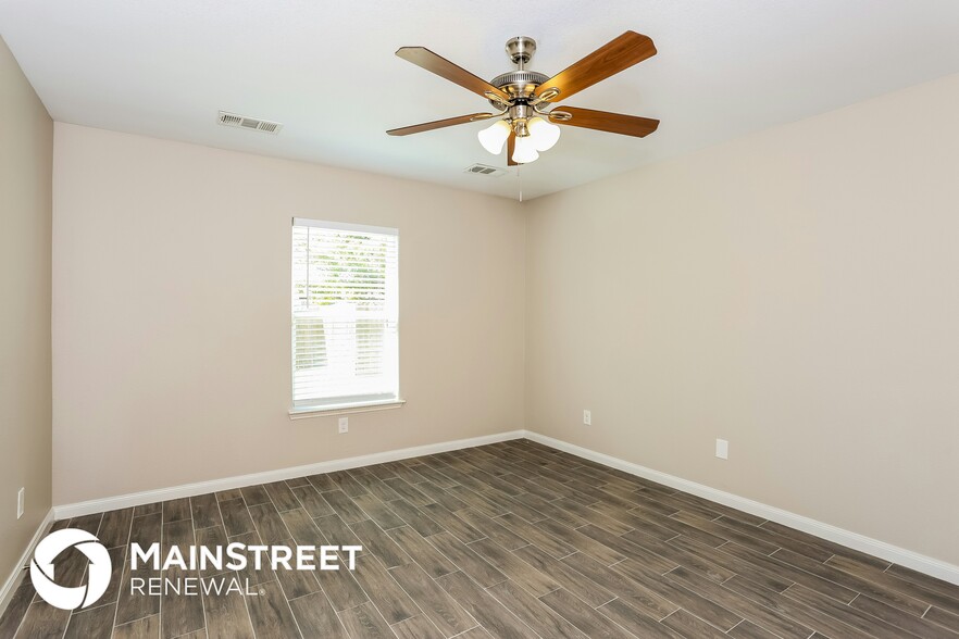 Building Photo - 1216 Timberview Dr