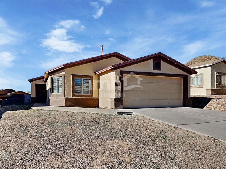 Primary Photo - 3713 W Avenida Fria