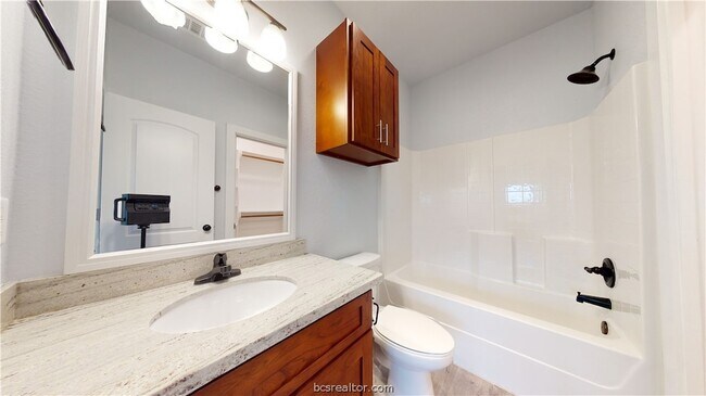 Building Photo - 2130 Crescent Pointe Pkwy