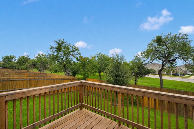 Building Photo - Cozy 3 Bedroom Home in Blue Ridge Ranch- Growing Southeast San Antonio Area!