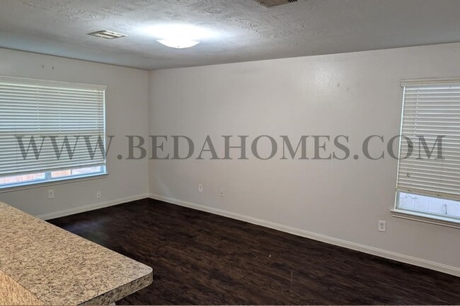 Building Photo - 15566 Kiplands Bend Dr