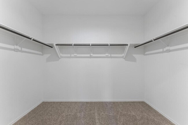 Building Photo - 14678 Cyn Pnes Ln