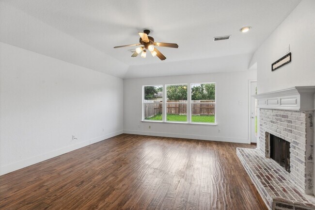 Building Photo - 9318 Castlegap Dr