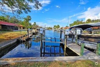 Building Photo - Waterfront, 2 bed 2 bath with boat dock an...
