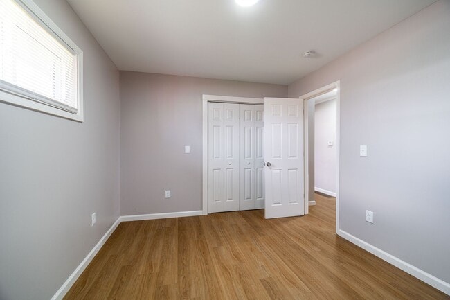 Building Photo - Updated 3 Bedroom Home with Garage!