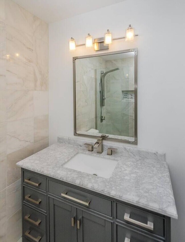 Building Photo - 4462 Cape Cod Dr