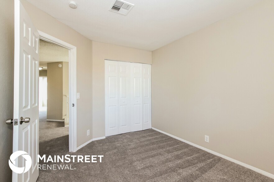 Building Photo - 4033 W Camino Vivaz