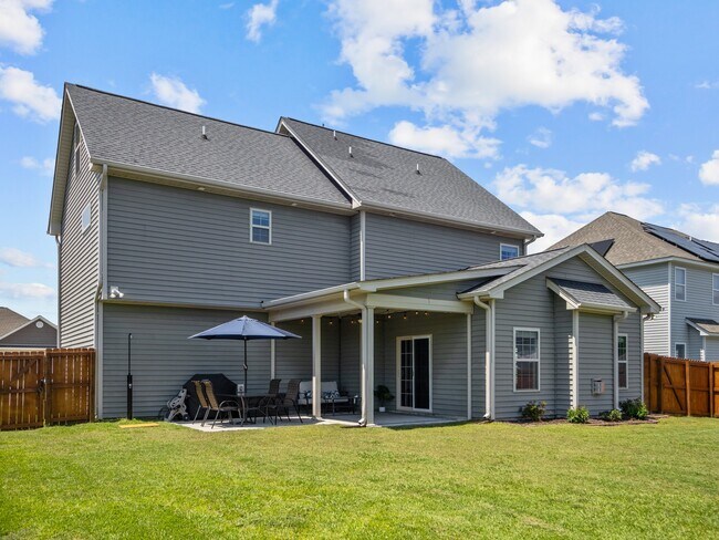 Building Photo - 509 Romper Rd