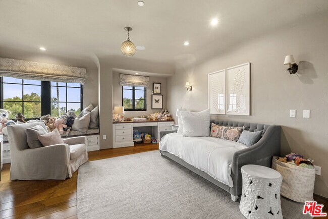 Building Photo - 361 Fordyce Rd