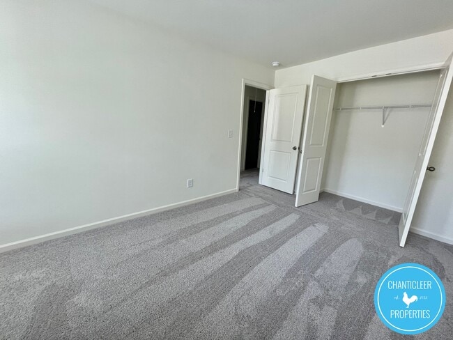 Building Photo - 329 Spaight Acrs Wy