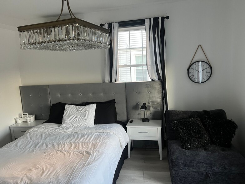 Building Photo - 88 Randolph Rd