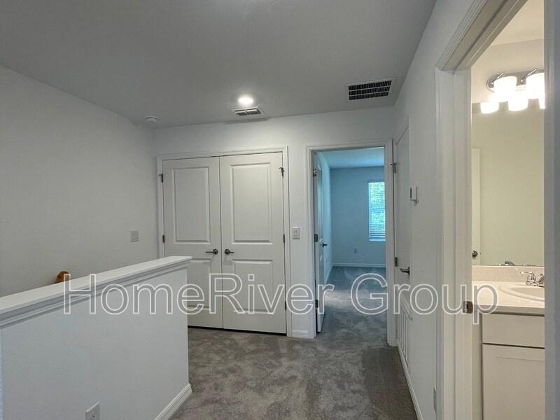 Building Photo - 2123 Hallier Cv