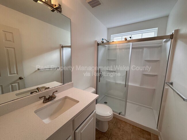 Building Photo - 912 Spring Meadow Dr