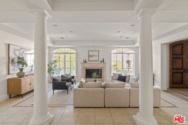 Building Photo - 3697 Benedict Canyon Ln