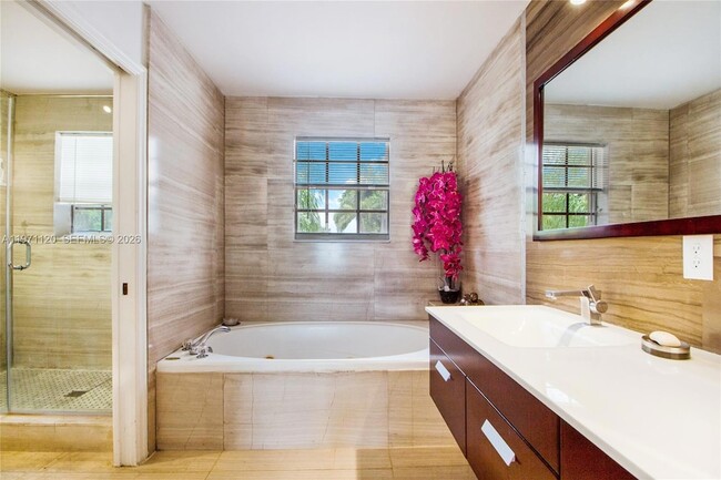 Building Photo - 6407 NW 109th Ave