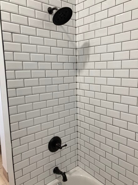 Building Photo - 2513 Frankford Ave