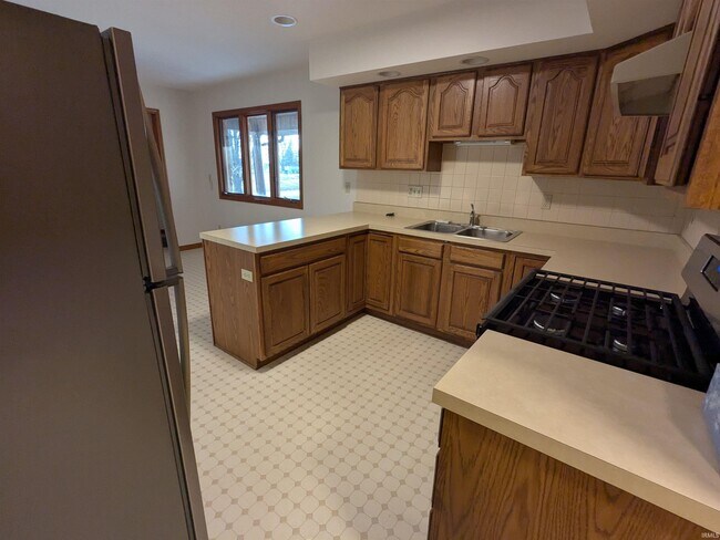 Building Photo - 4400 50 E