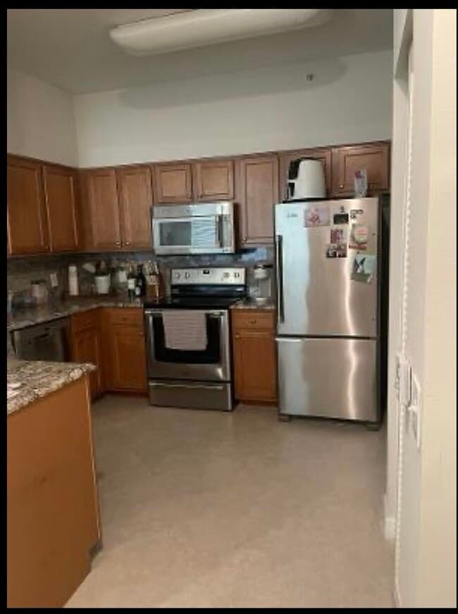 Building Photo - 9887 Baywinds Blvd