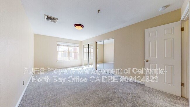 Building Photo - 110 5th St