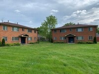 Building Photo - 400 N Clark Blvd