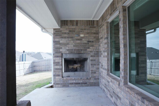 Building Photo - 5216 Bing Cir