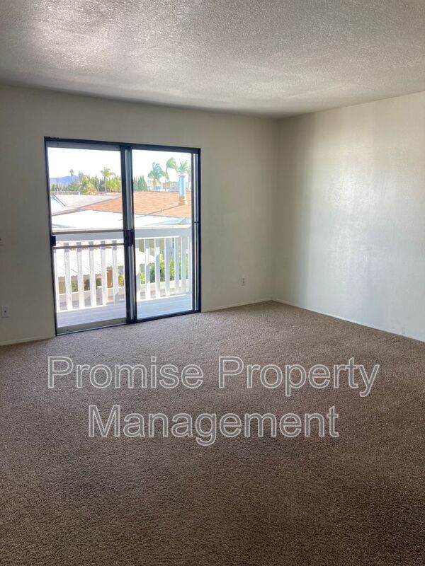 Building Photo - 274 Riverview Way