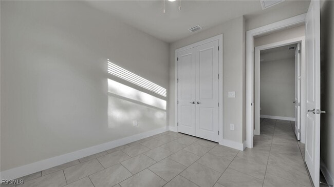 Building Photo - 1704 NW 38th Ave