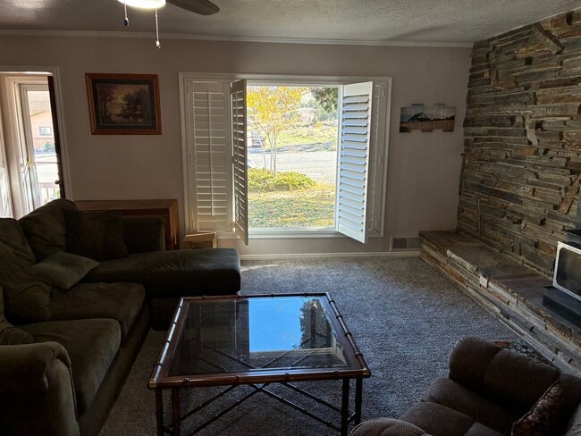 Building Photo - Furnished Two Bedroom