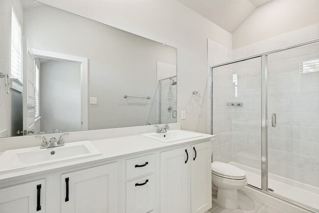 Building Photo - 204 Mountain Meadow Ln