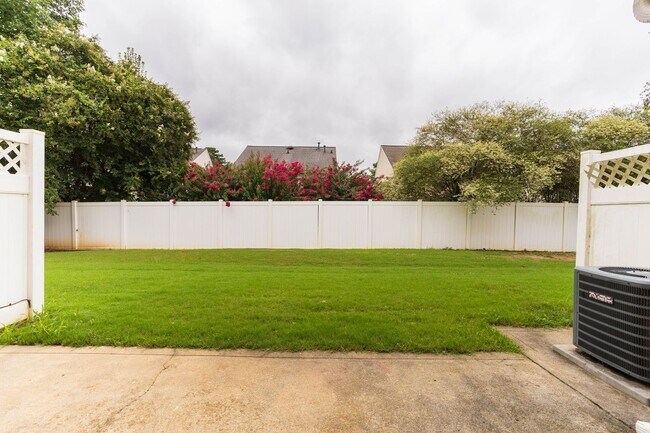 Building Photo - Price Drop Alert!  Beautiful Townhome in K...