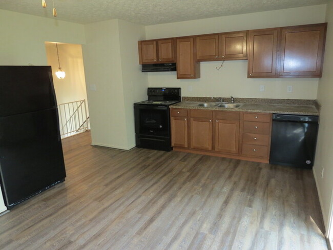 Building Photo - new rental in Reynoldsburg Schools