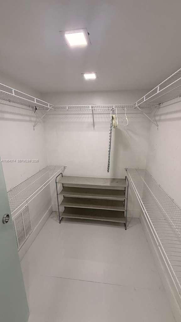 Building Photo - 6880 Abbott Ave