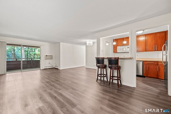 Building Photo - 38 Rambling Brook Ln