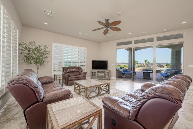 Building Photo - 1362 Pioneer Trail