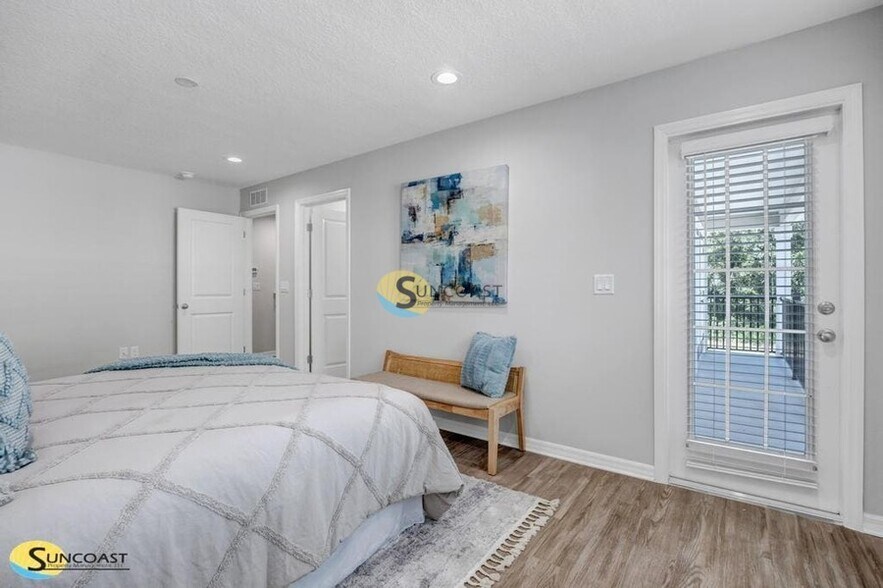 Building Photo - 3821 SW 43rd Ct