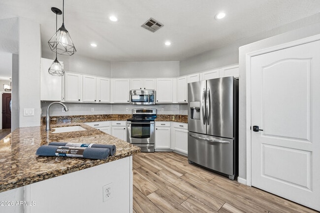 Building Photo - 7268 E Whispering Wind Dr