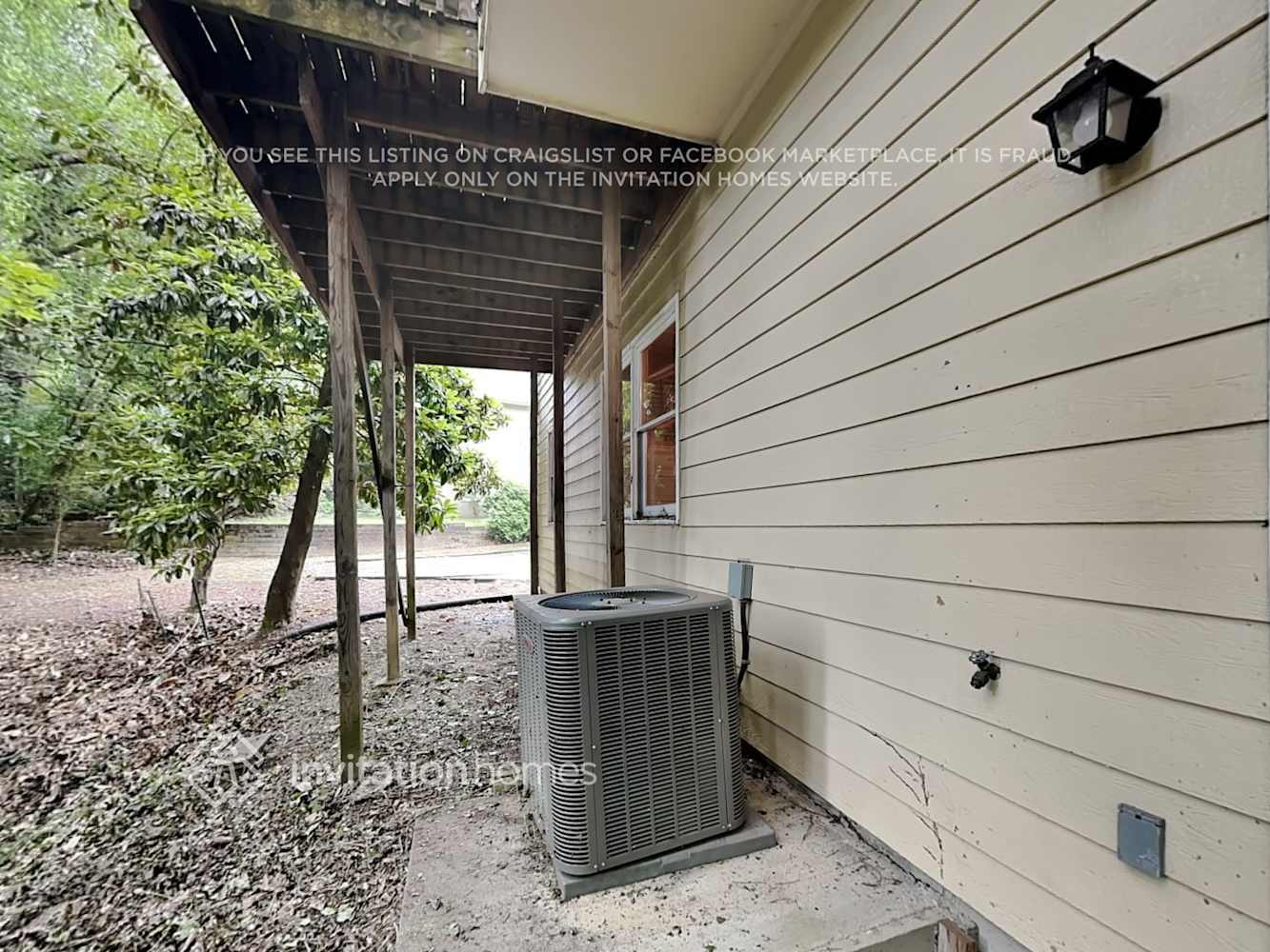 Building Photo - 1916 Bonaventure Way