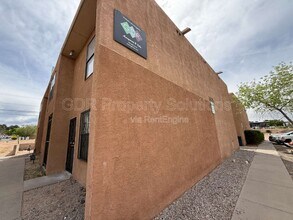 Building Photo - 1928 Buena Vista Dr SE