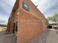 Building Photo - 1928 Buena Vista Dr SE